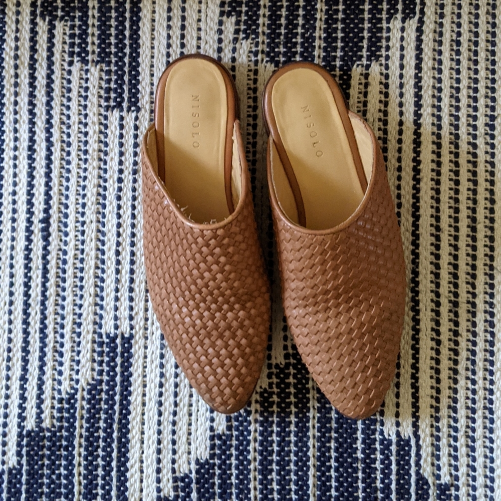 Nisolo mules